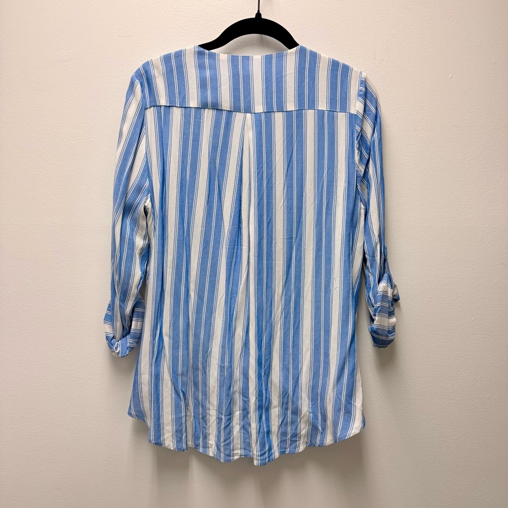 NWT Kut from the Kloth Jenalee Stripe Surplice blouse, blue & white | Size Small - Picture 4 of 7